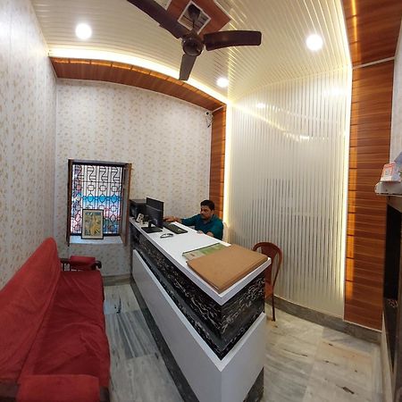 Teerth Guest House Varanasi Exterior photo