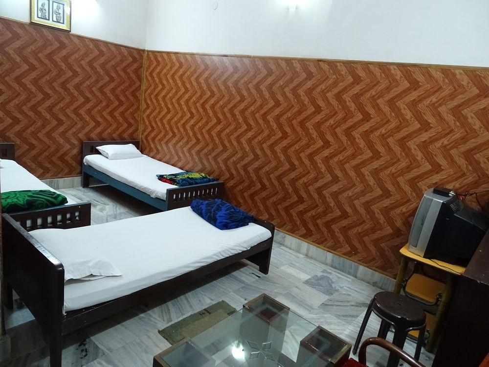 Teerth Guest House Varanasi Exterior photo